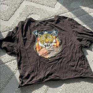Black Cropped T-Shirt with Tiger Crest